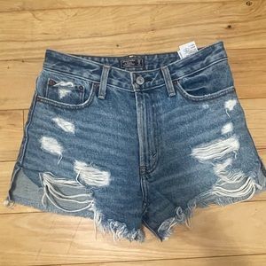 Abercrombie & Fitch Annie High Rise Jean Short